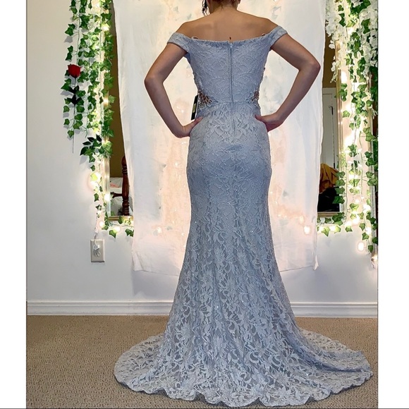 Grey lace prom dress. BEAUTIFUL SIDE DETAIL😍 - Picture 2 of 4